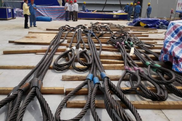 凱塔爾鋼絲繩索具在高空吊裝作業